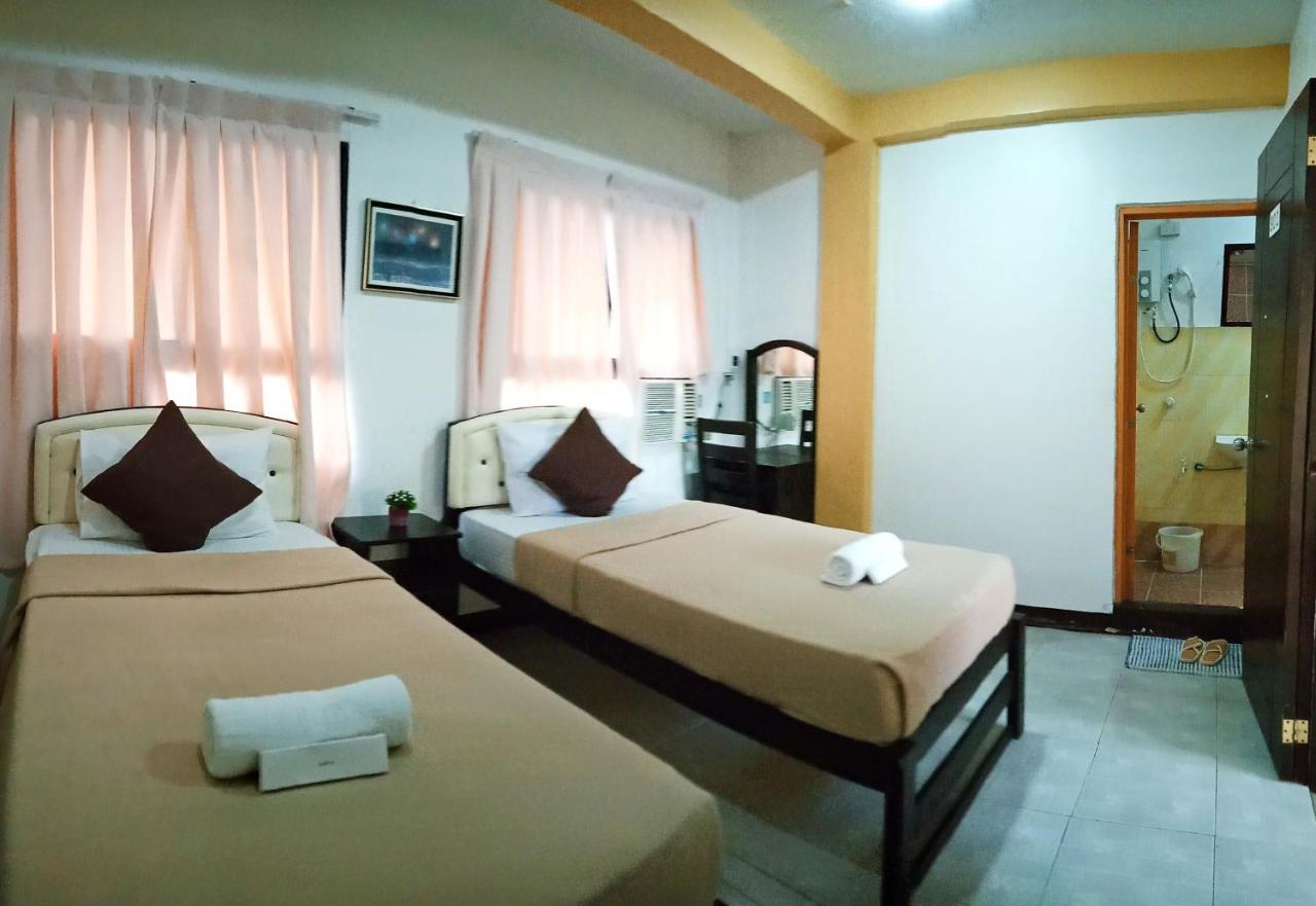 Amax Inn Cebu Mandaue Bagian luar foto