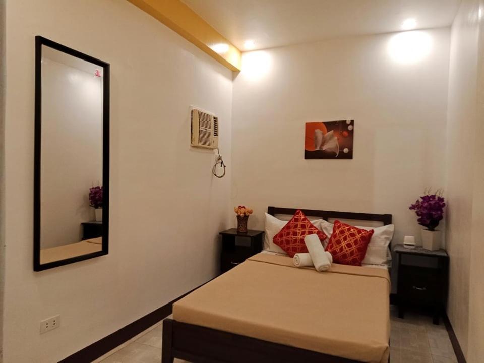 Amax Inn Cebu Mandaue Bagian luar foto