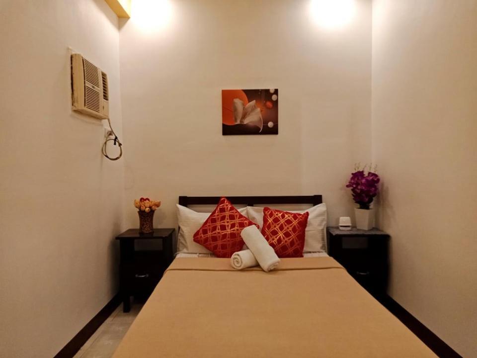 Amax Inn Cebu Mandaue Bagian luar foto