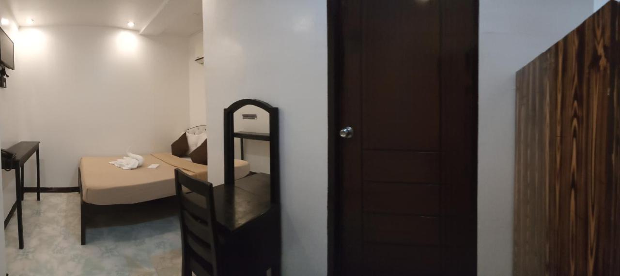 Amax Inn Cebu Mandaue Bagian luar foto