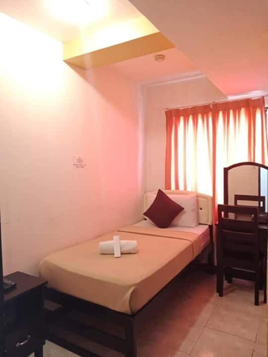 Amax Inn Cebu Mandaue Bagian luar foto