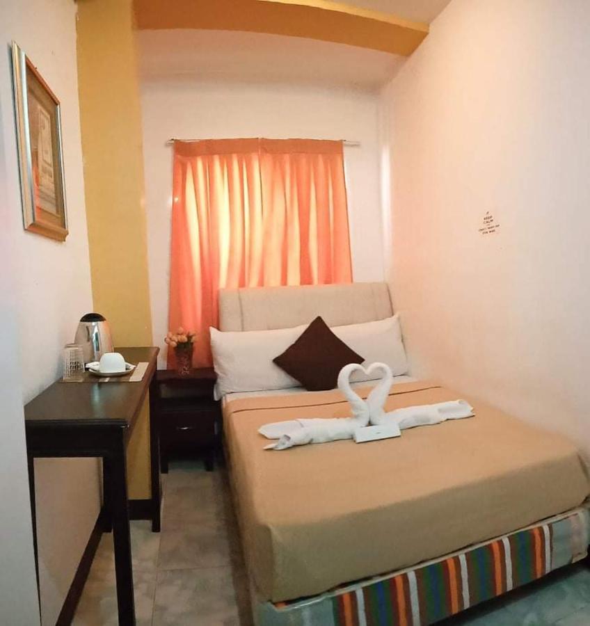 Amax Inn Cebu Mandaue Bagian luar foto